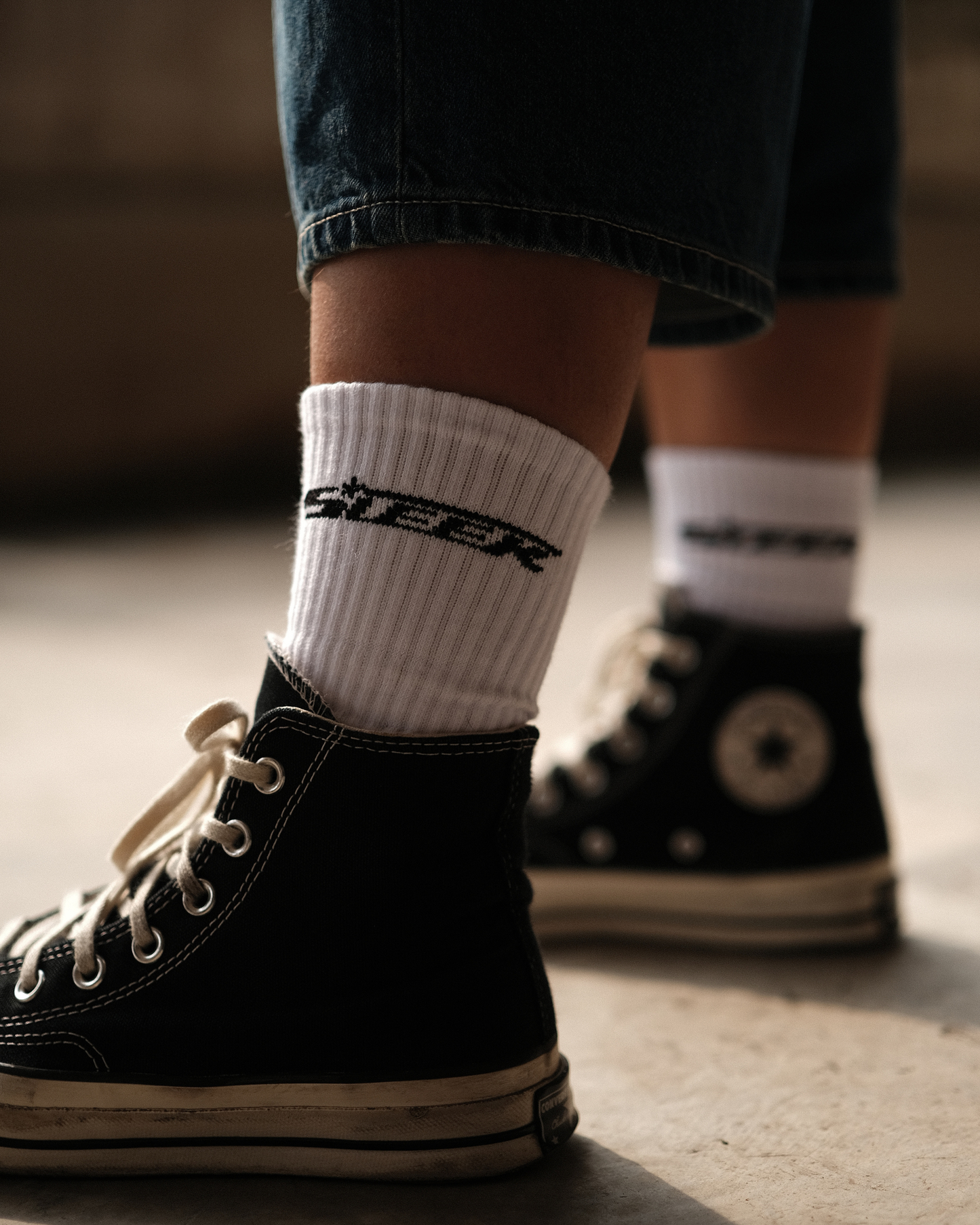 Sleek Essential Crew Socks